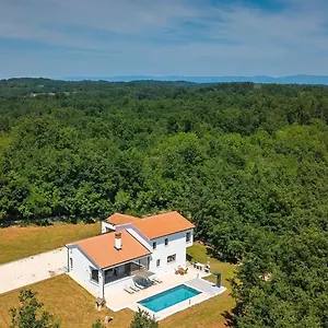  Vila Prisunca Jacuzzi & Swimming Pool